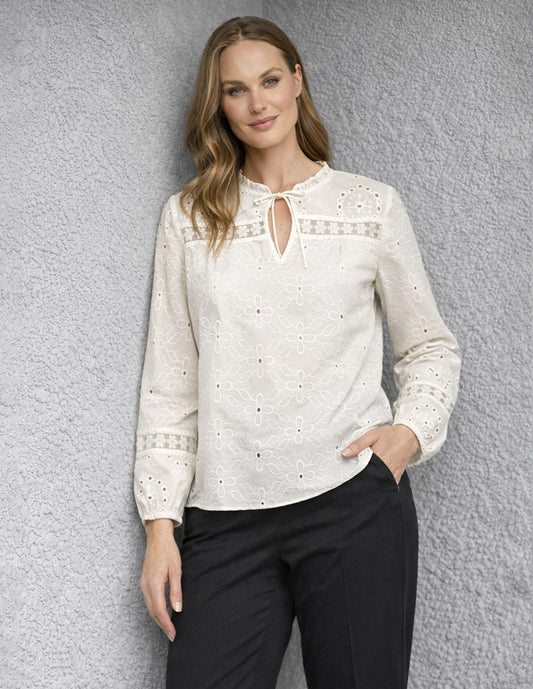 Blusa Blanca Bordada Esenciales