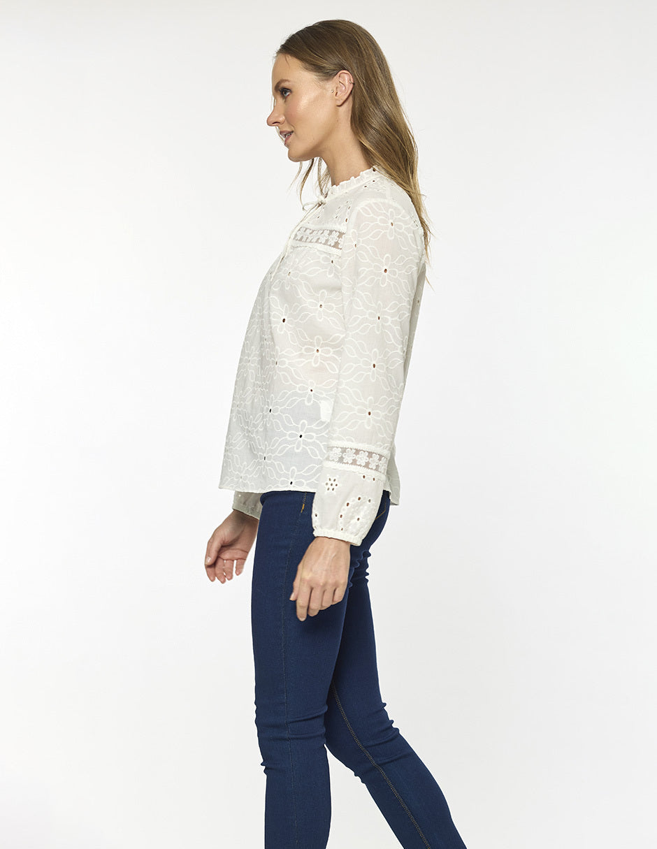 Blusa Blanca Bordada Esenciales