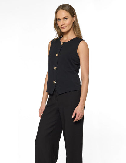 Blusa Lisa con Botones Esenciales