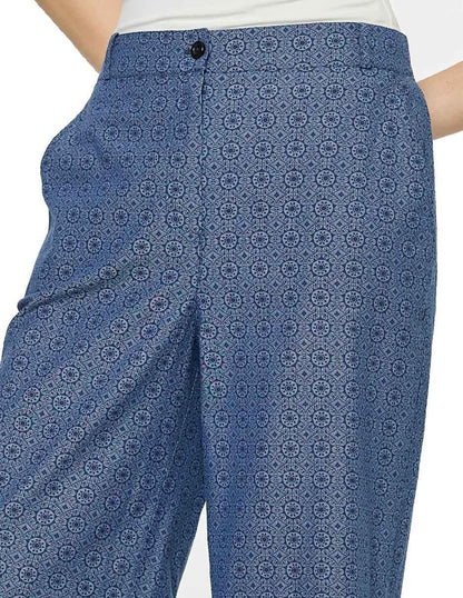 Pantalón Capri Marino Esenciales