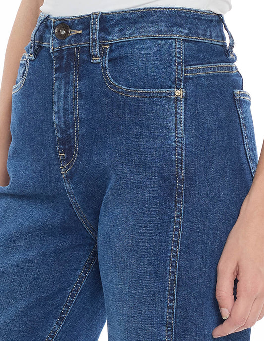 Jeans Corte en Costados Esenciales