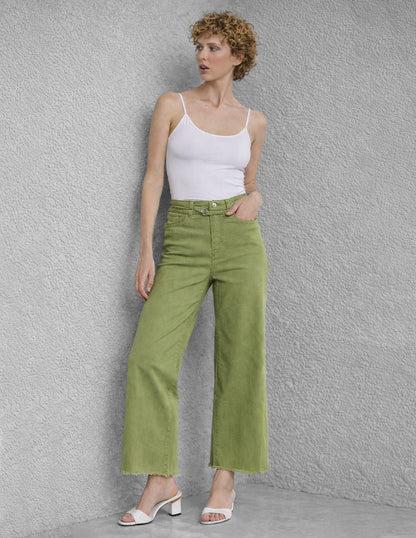 Jeans Liso Acampanado Esenciales