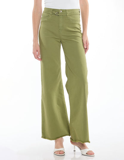 Jeans Liso Acampanado Esenciales