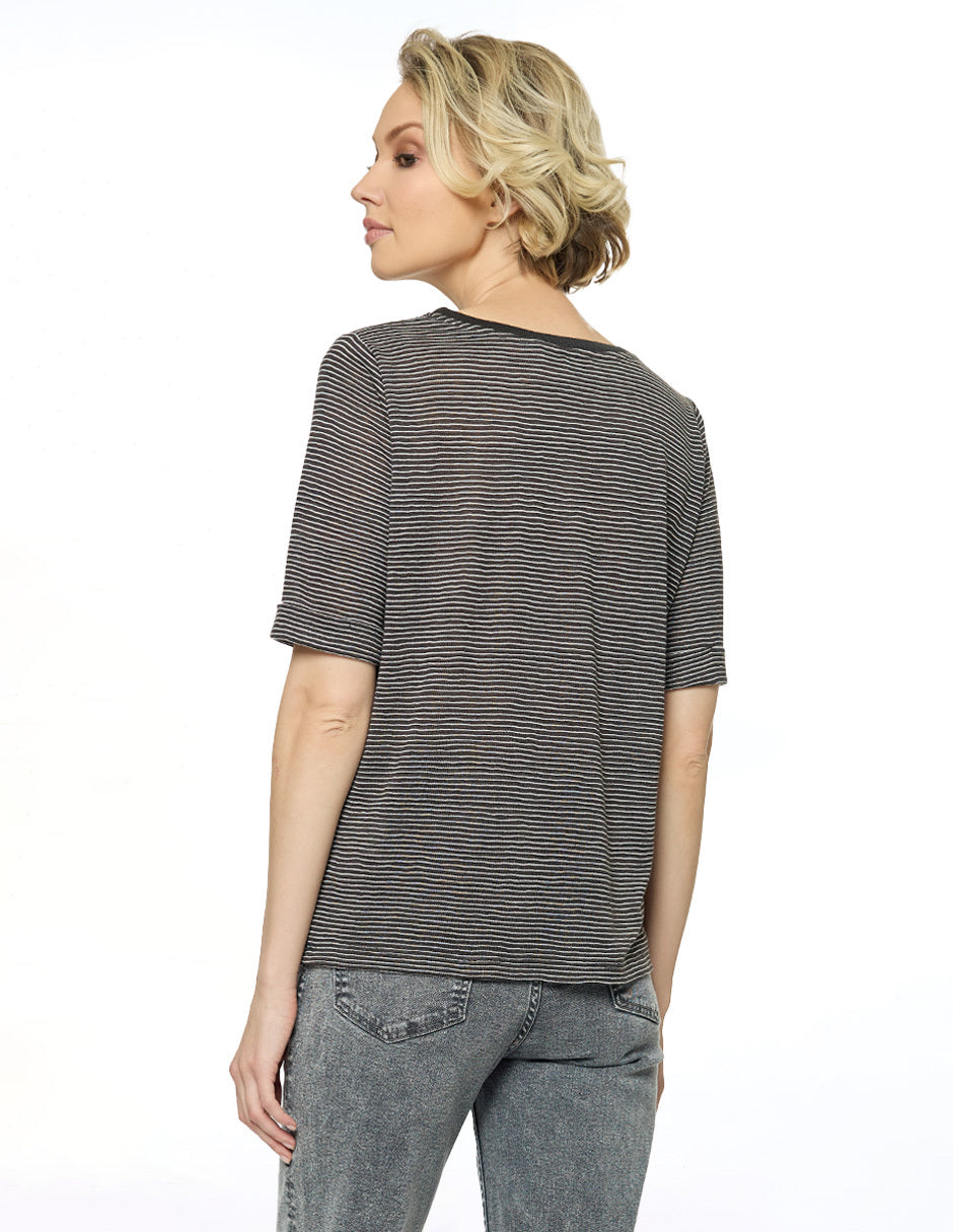 Blusa Negro a Rayas Esenciales